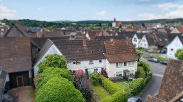 Hauptbild Zwei Wohnhäuser mit Scheune - Seltene Gelegenheit und vielseitige Nutzungsmöglichkeiten