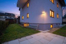 Hauptbild Helle 3-Zimmer Dachgeschosswohnung mit Balkon und Gartenanteil in Toplage von Königsbach